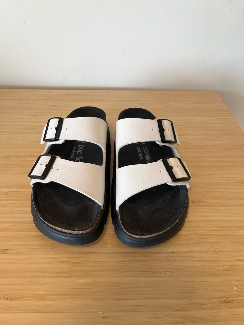 Birkenstock Papillio Arizona White and Black Sandals Sz 39 Platform - Picture 5 of 7